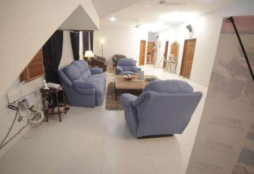 هتل Four Square By Wi