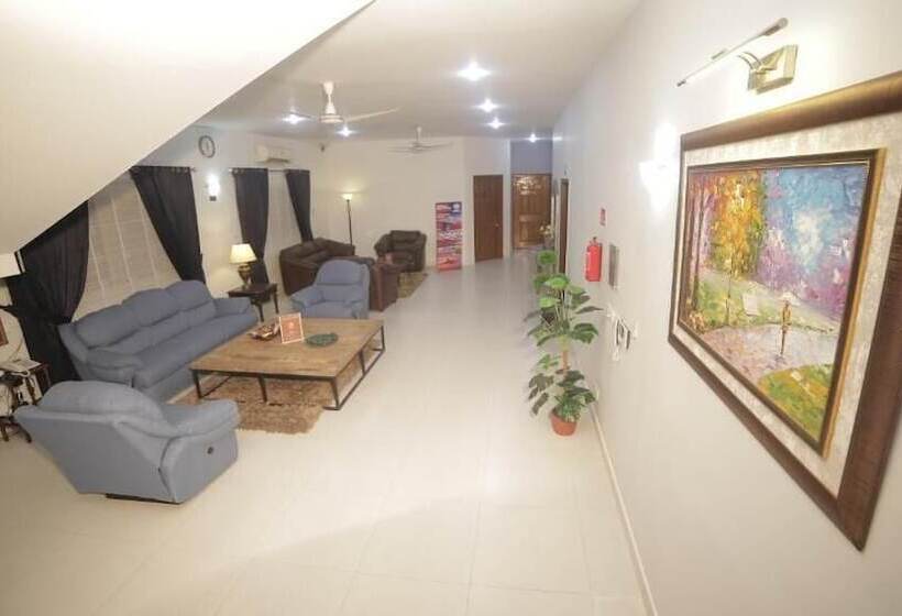 هتل Four Square By Wi