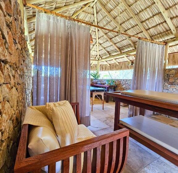 هتل Kauli Seadi Beach