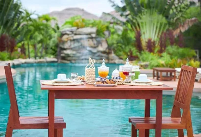 Hotelli Kauli Seadi Beach