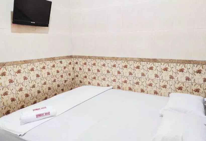 ホテル Queen Asri Mitra Reddoorz