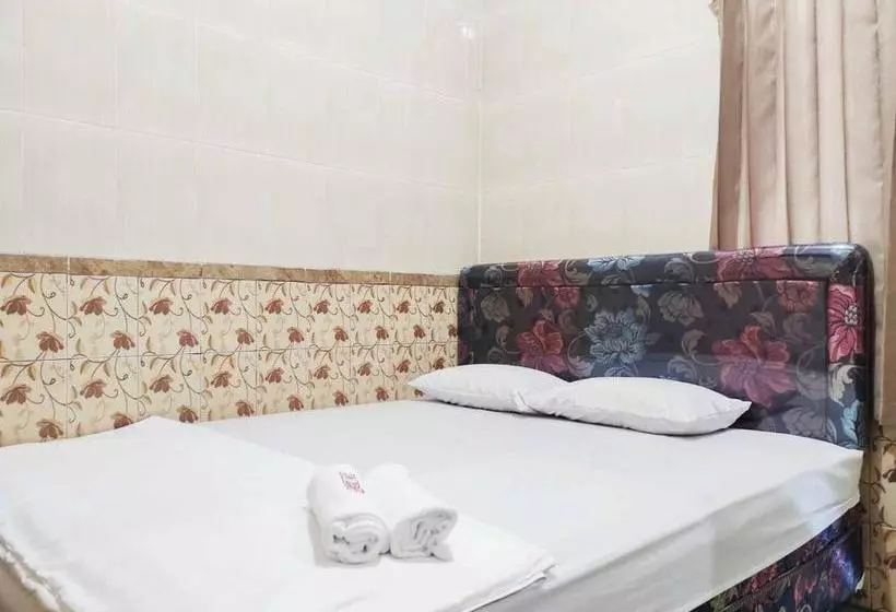 ホテル Queen Asri Mitra Reddoorz