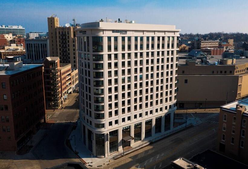 فندق Residence Inn By Marriott Grand Rapids Downtown