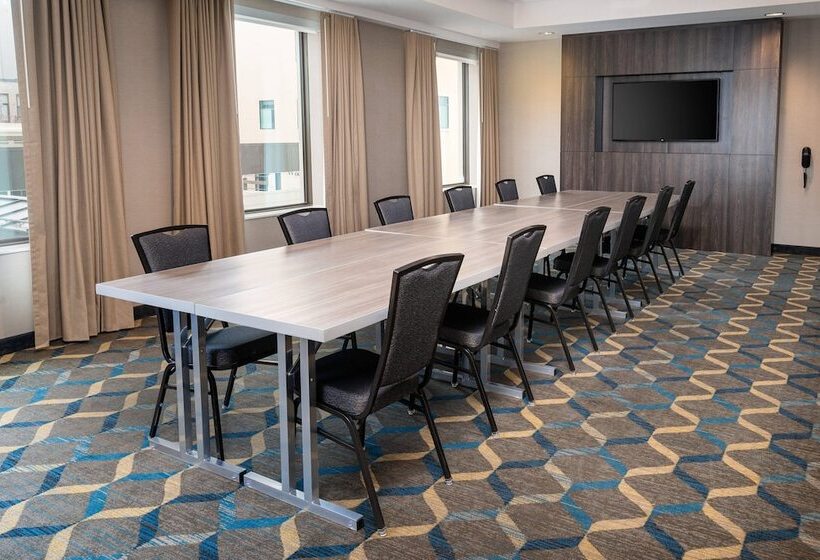 فندق Residence Inn By Marriott Grand Rapids Downtown