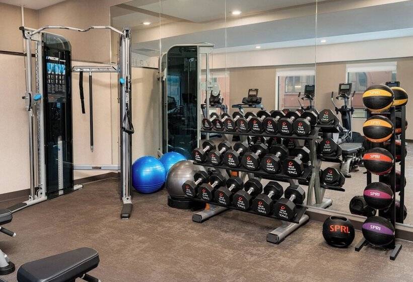 فندق Residence Inn By Marriott Grand Rapids Downtown