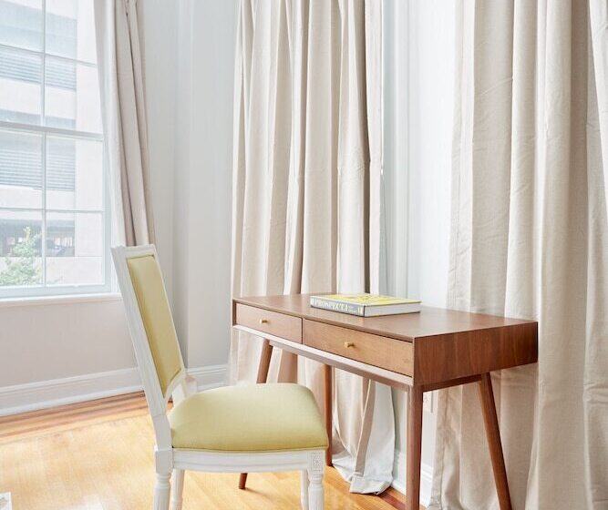 Sonder Baronne Manor