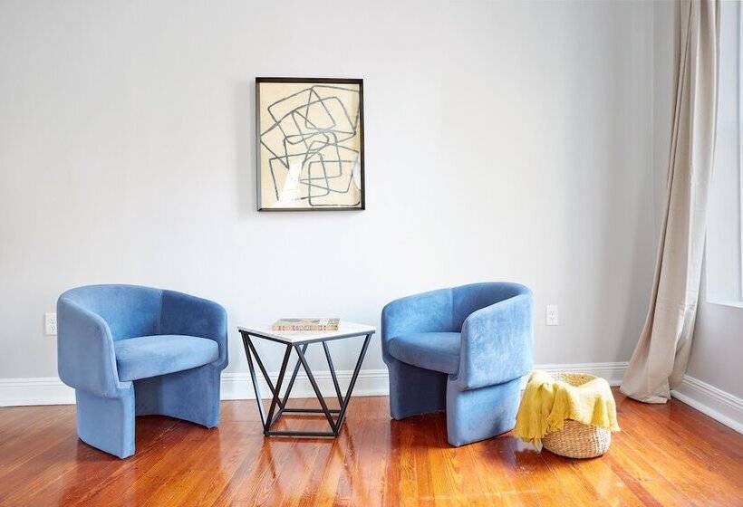 Sonder Baronne Manor