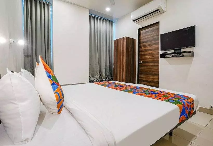 Fabhotel Lotus I