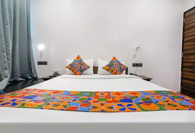 Fabhotel Lotus I