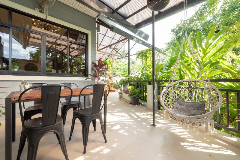 هتل Capital O 75378 Thawapee Resort