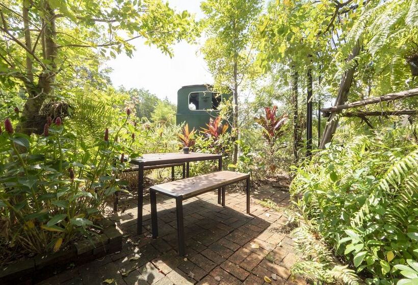 هتل Capital O 75378 Thawapee Resort