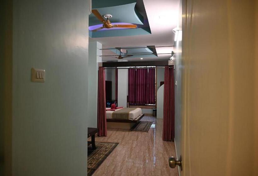 ホテル Comfort And Terrace Lounge