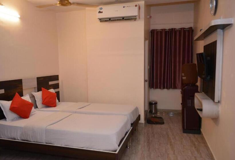 ホテル Comfort And Terrace Lounge