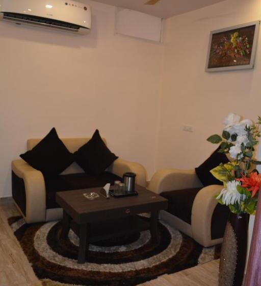 ホテル Comfort And Terrace Lounge