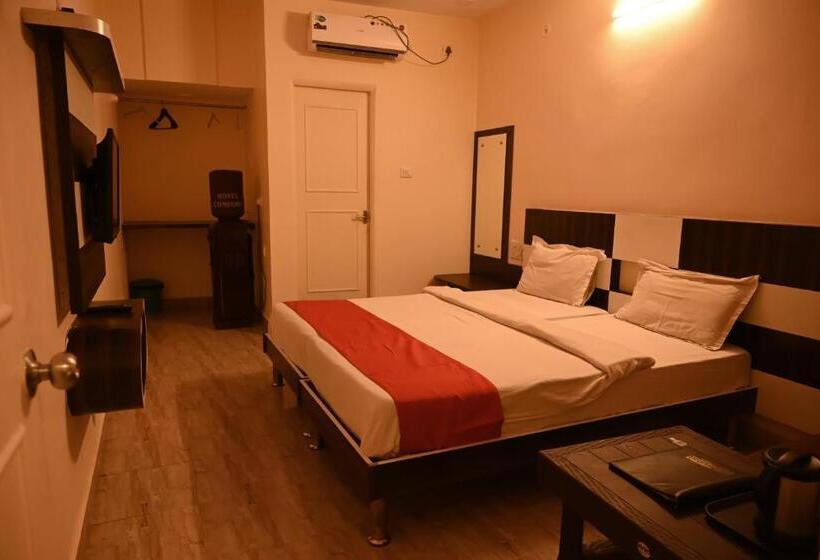 ホテル Comfort And Terrace Lounge