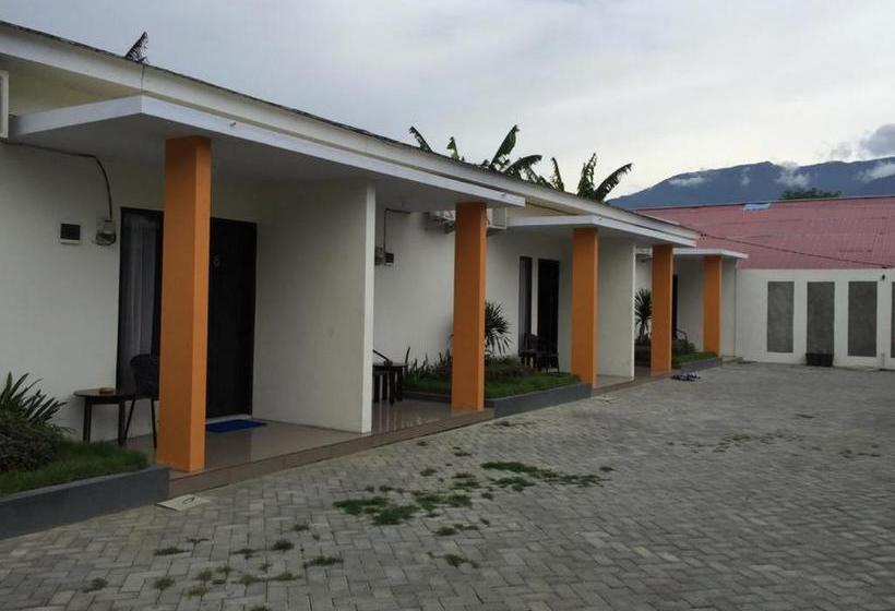 בית מלון כפרי Filia Homestay Syariah Palu Redpartner