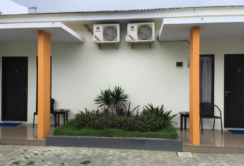 בית מלון כפרי Filia Homestay Syariah Palu Redpartner