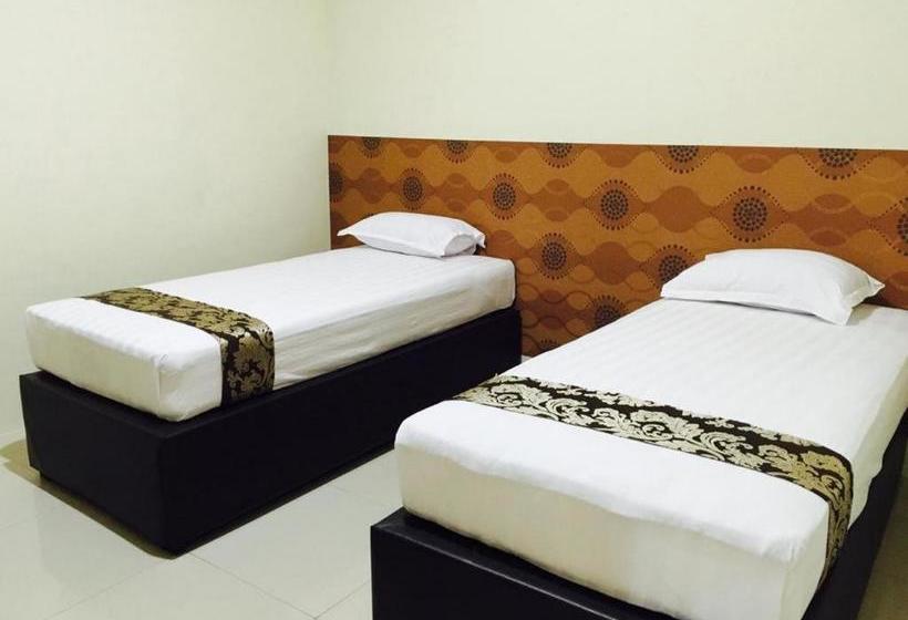 בית מלון כפרי Filia Homestay Syariah Palu Redpartner