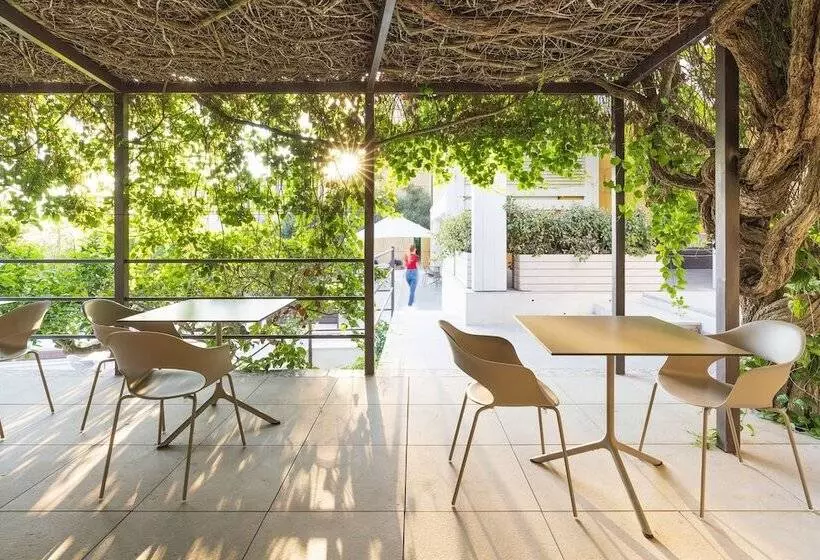 Hotelli Luna Del Raccolto