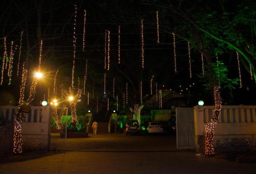 酒店 Monteria Resort