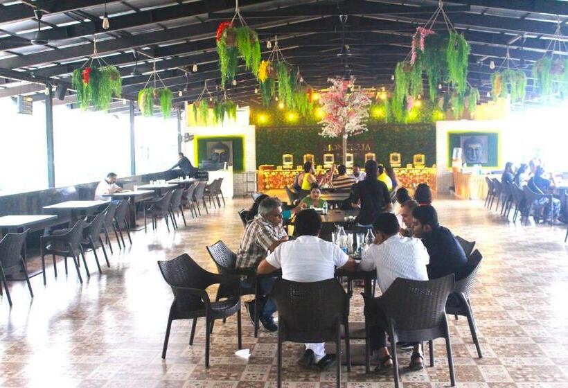 酒店 Monteria Resort