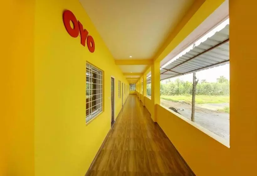 هتل Oyo 71032 Auro 7eleven