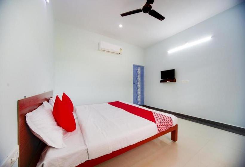 בית מלון כפרי Oyo 71032 Auro 7eleven