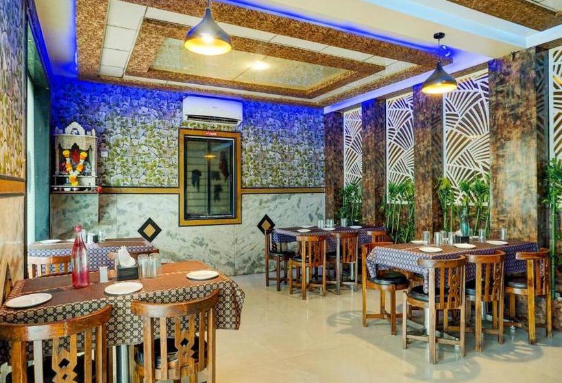 호텔 Oyo 74535  Luxury Inn