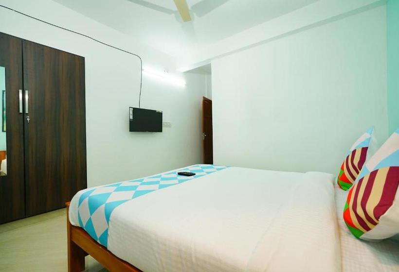 Hotel Oyo Flagship 76410 Ettukattil Arcade