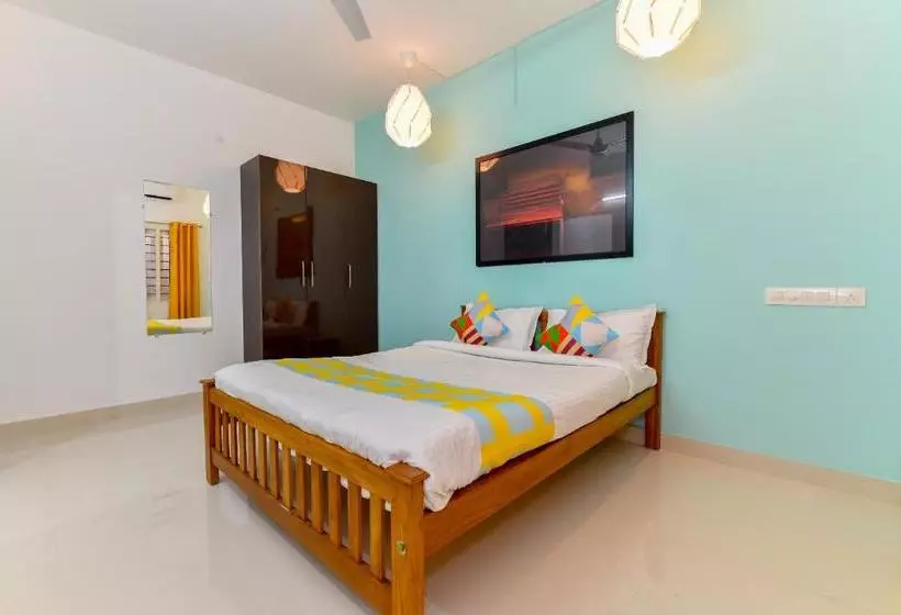 ホテル Oyo Flagship 76411 Iqbal Apartments