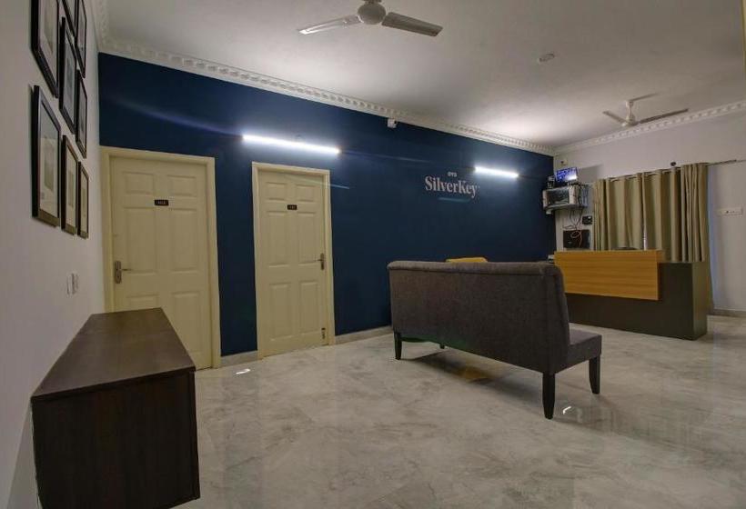 فندق Vaccinated Staff Silver Key 76646 Krishnan Premkumar Apartments