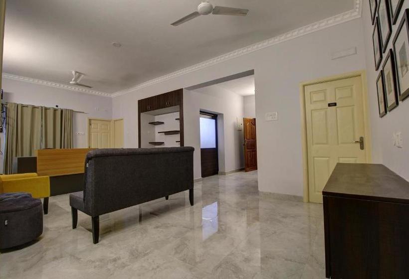 فندق Vaccinated Staff Silver Key 76646 Krishnan Premkumar Apartments