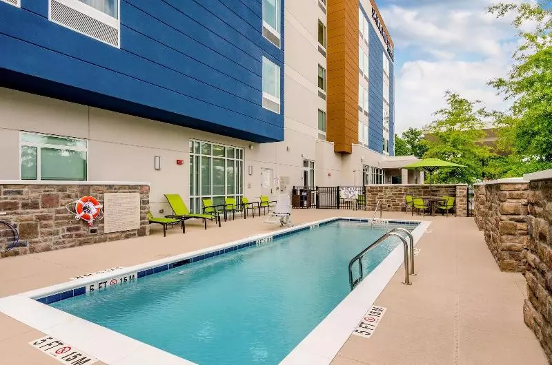 هتل Springhill Suites By Marriott Charleston Airport & Convention Center
