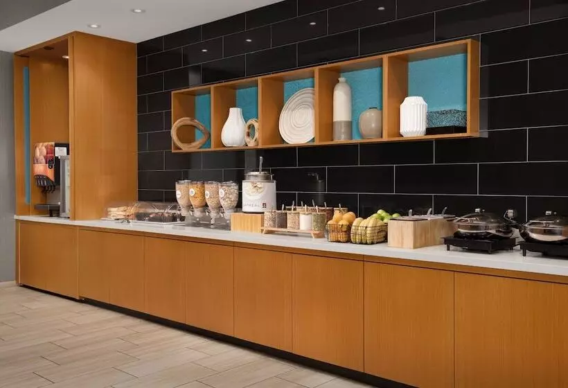 هتل Springhill Suites By Marriott Charleston Airport & Convention Center