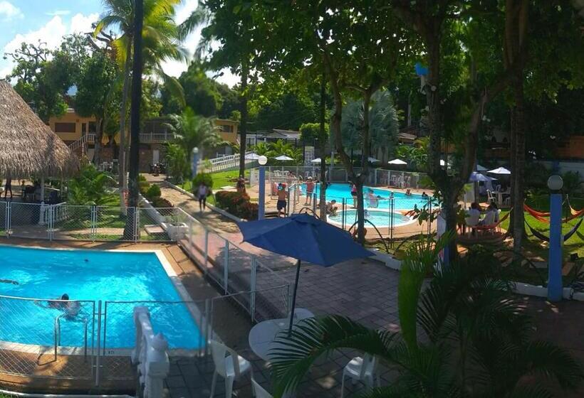 هتل Villa De Rauzan