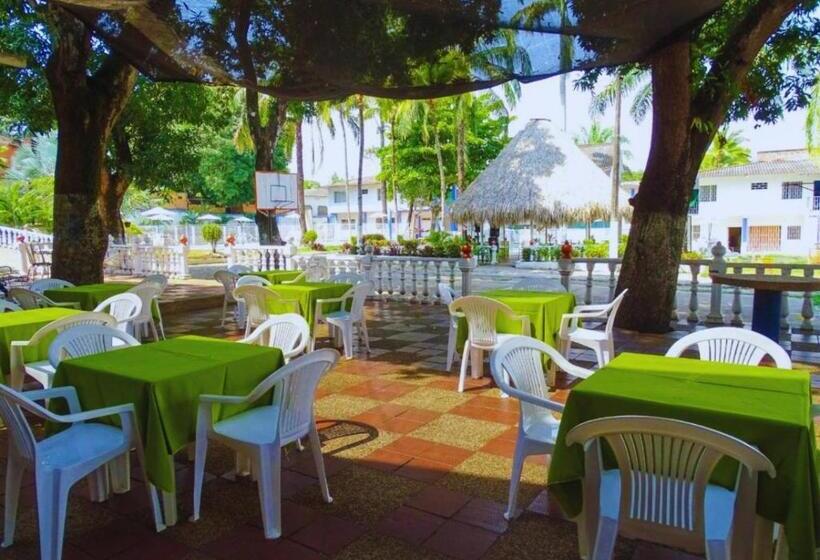 هتل Villa De Rauzan