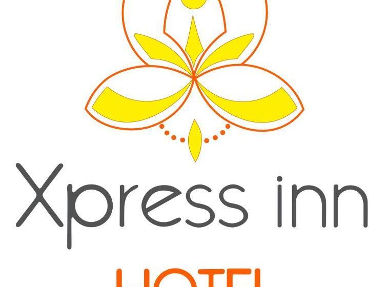 호텔 Xpress Inn