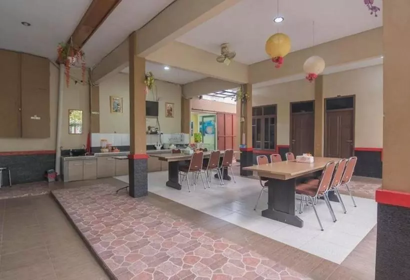 ペンション Reddoorz Near Radin Intan Airport Lampung 2
