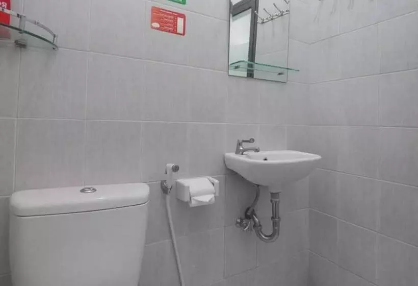 ペンション Reddoorz Near Radin Intan Airport Lampung 2