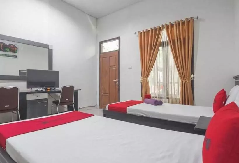 ペンション Reddoorz Near Radin Intan Airport Lampung 2