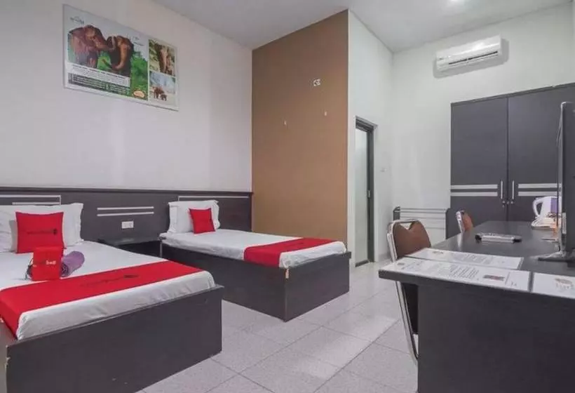ペンション Reddoorz Near Radin Intan Airport Lampung 2