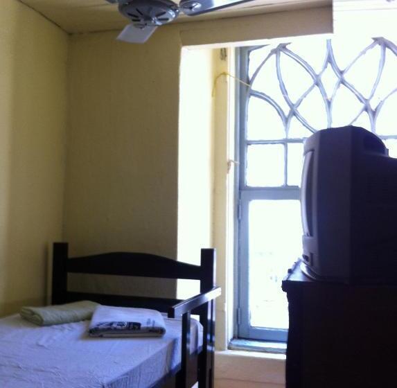 هاستل Hospedagem Ledo