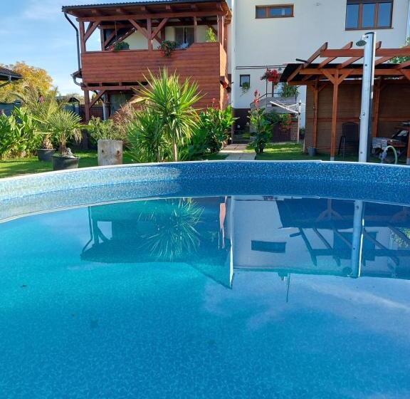 فندق صغير Penzion U Ježů   Ubytování