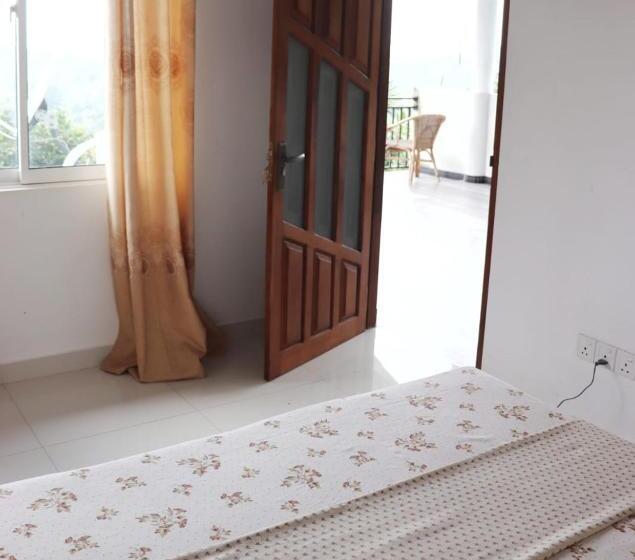 مبيت وإفطار Desire Village Rakwana