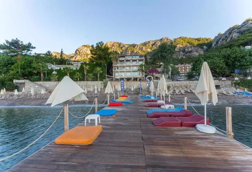 Hotelli Alya Villa Butik