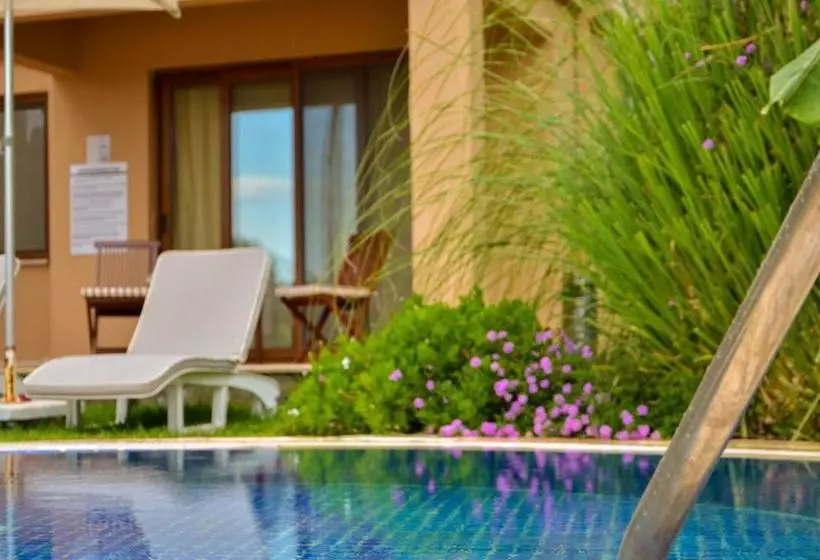 Hotelli Alya Villa Butik