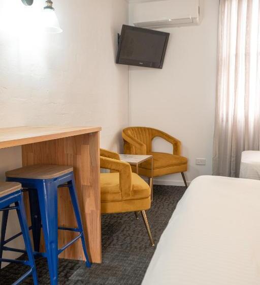 ホテル Caledonian Inn The Stump