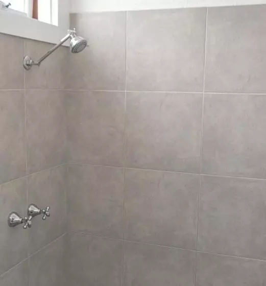 Hotelli Caledonian Inn   The Stump