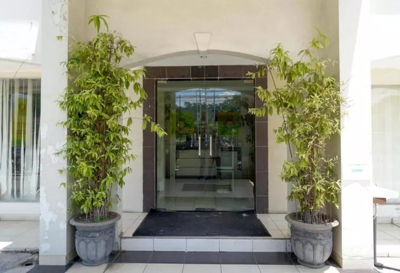 Hotelli Reddoorz At Jalan Sriwijaya Semarang