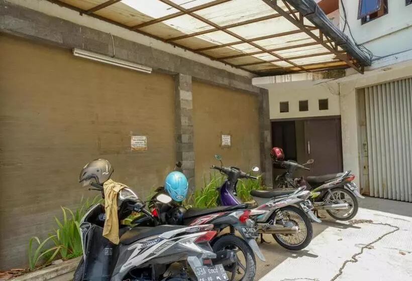 Hotelli Reddoorz At Jalan Sriwijaya Semarang